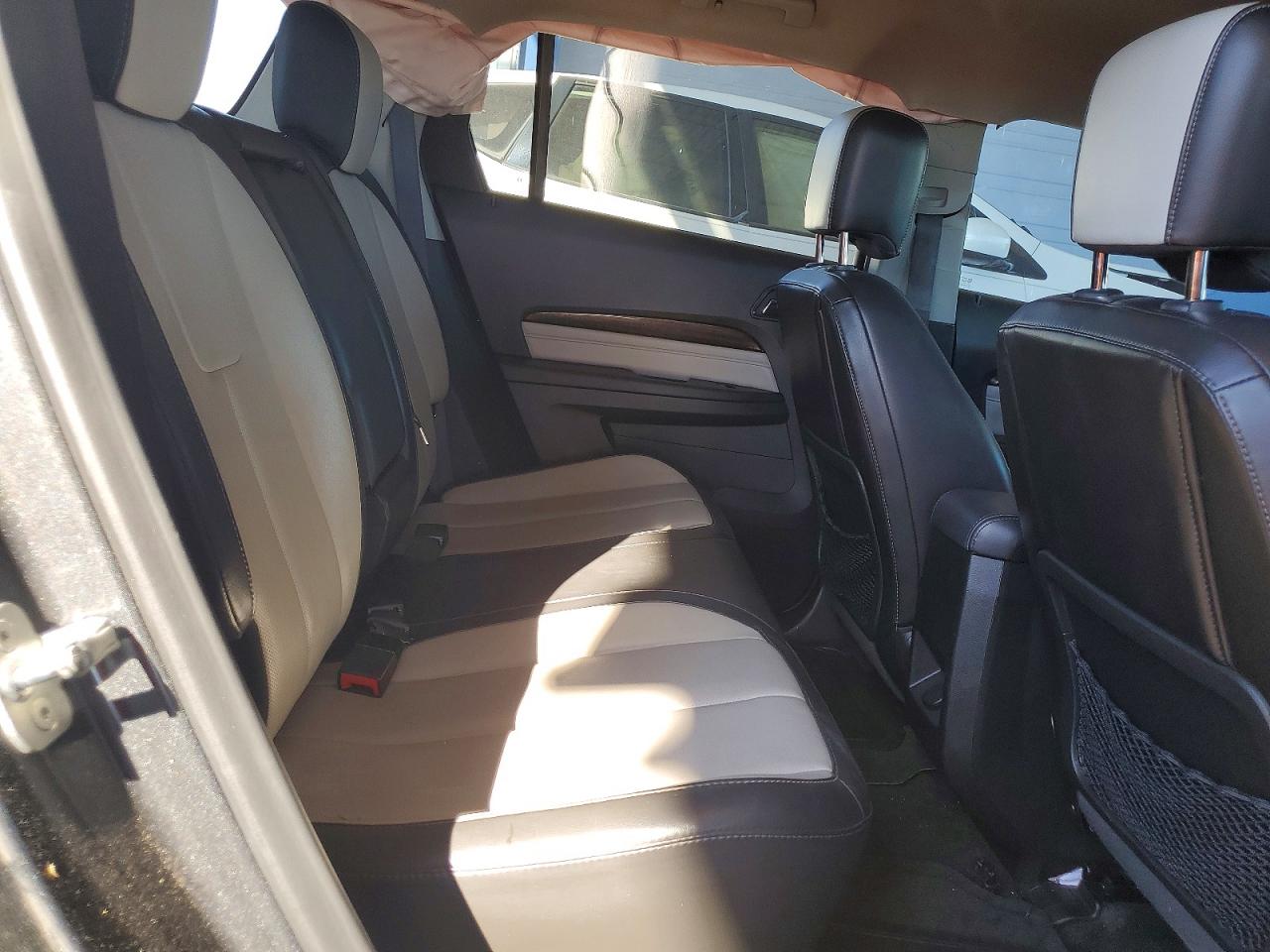 2017 GMC TERRAIN DENALI photo 28