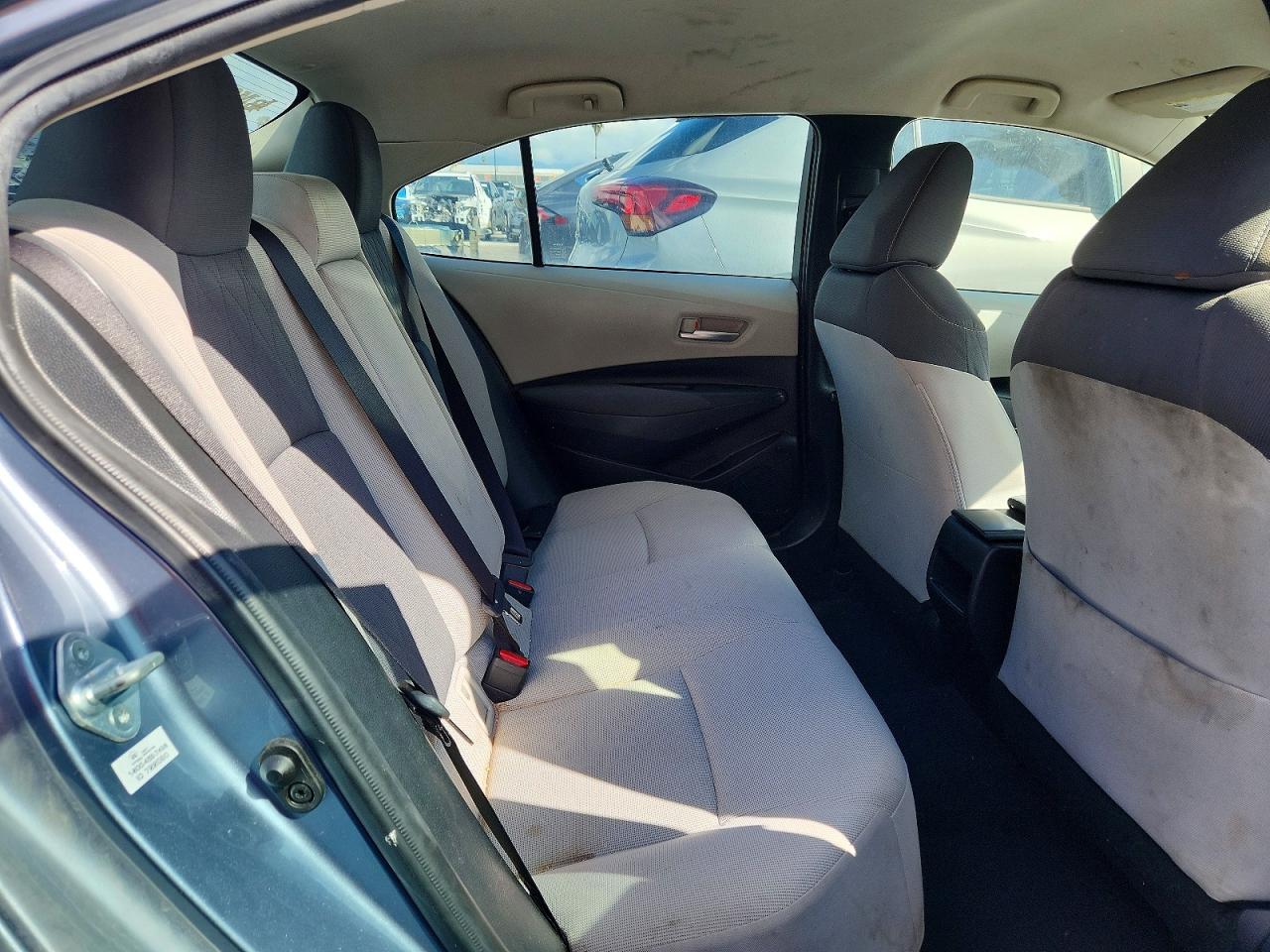 2020 TOYOTA COROLLA LE photo 19