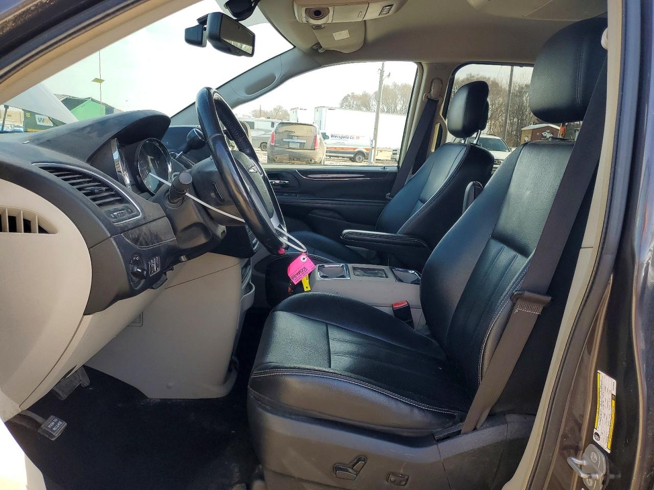 2015 CHRYSLER TOWN & COUNTRY TOURING L photo 7
