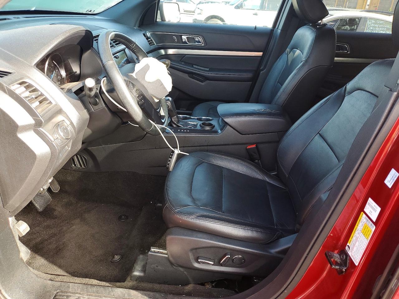 2018 FORD EXPLORER XLT photo 13