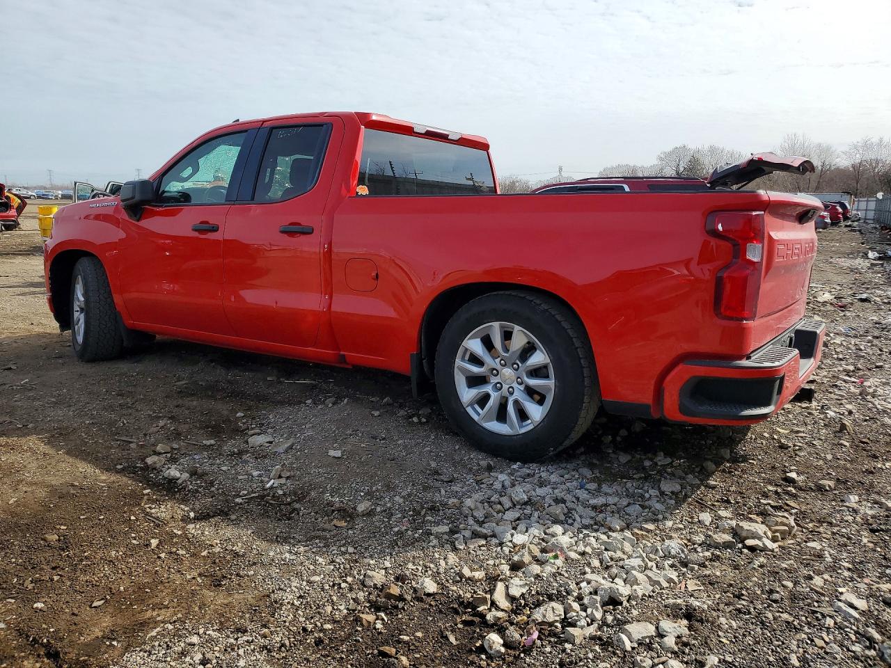 2019 CHEVROLET SILVERADO K1500 CUSTOM photo 3