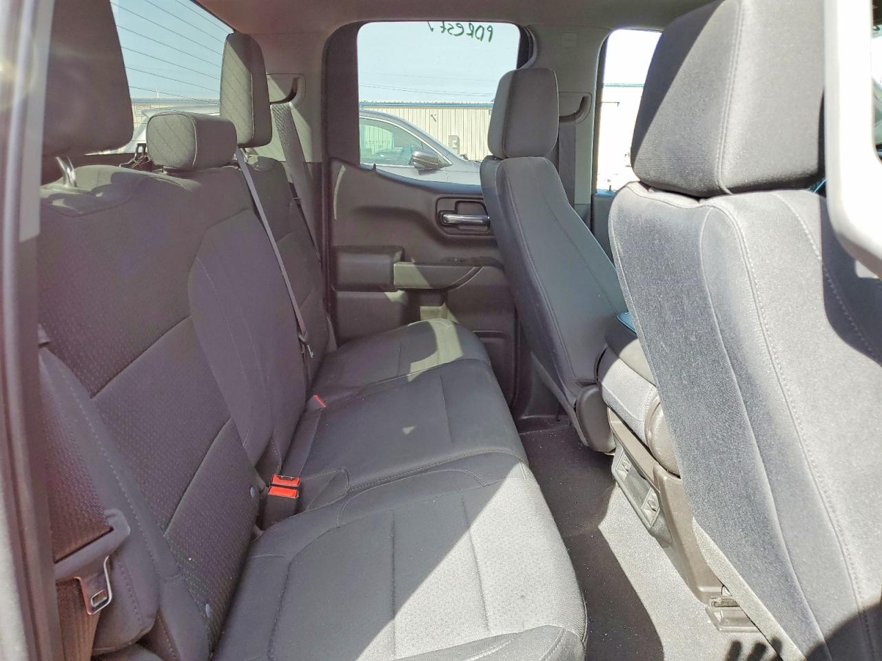 2019 CHEVROLET SILVERADO K1500 CUSTOM photo 19