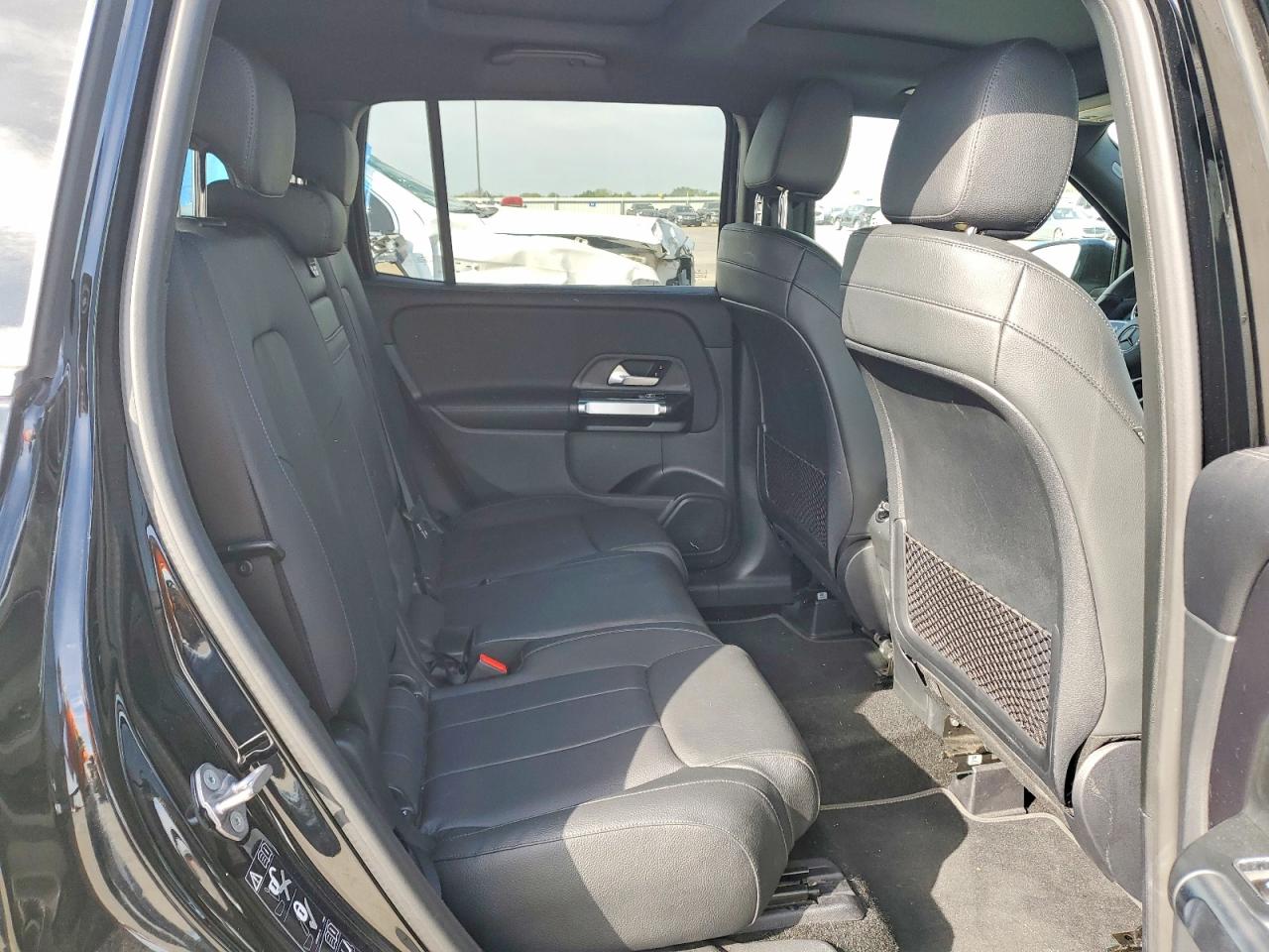 2021 MERCEDES-BENZ GLB 250 photo 10