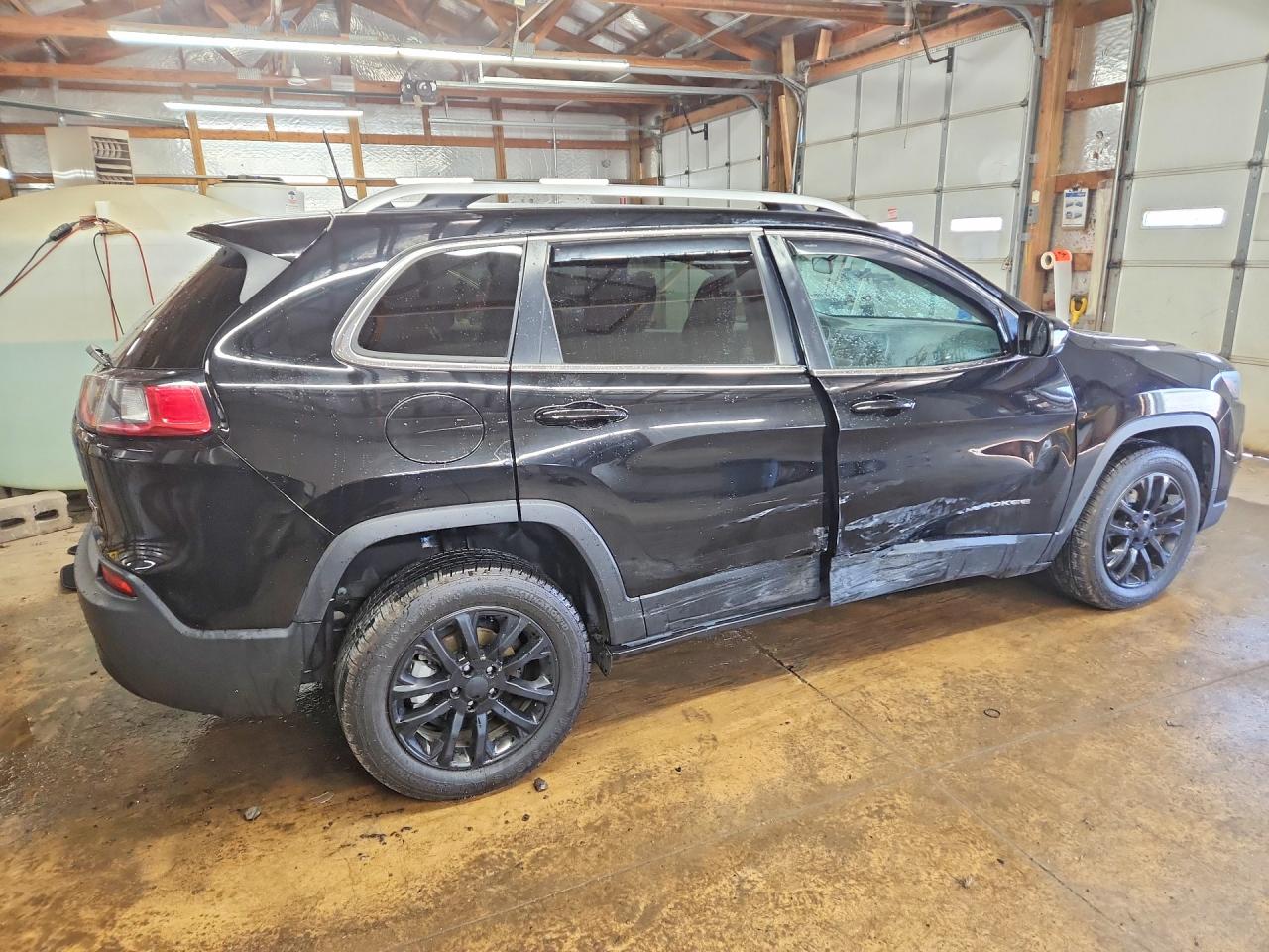 2019 JEEP CHEROKEE LATITUDE photo 5