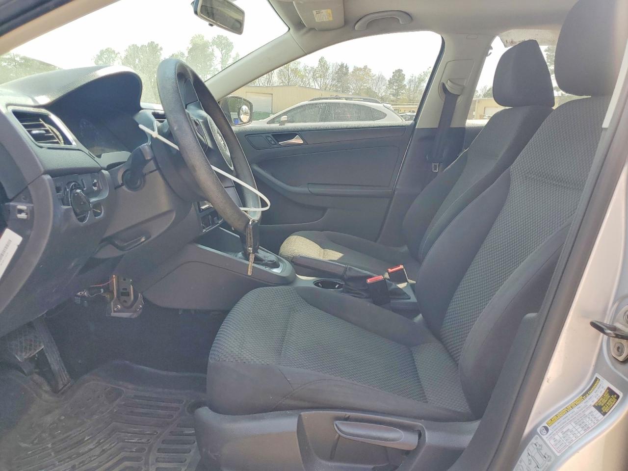 2013 VOLKSWAGEN JETTA BASE photo 7