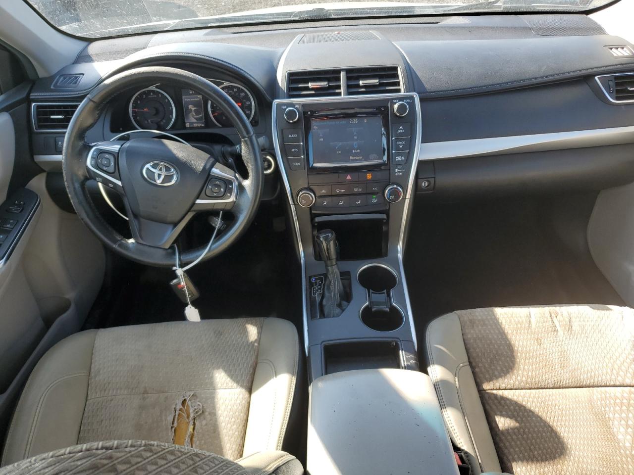 2015 TOYOTA CAMRY LE photo 8