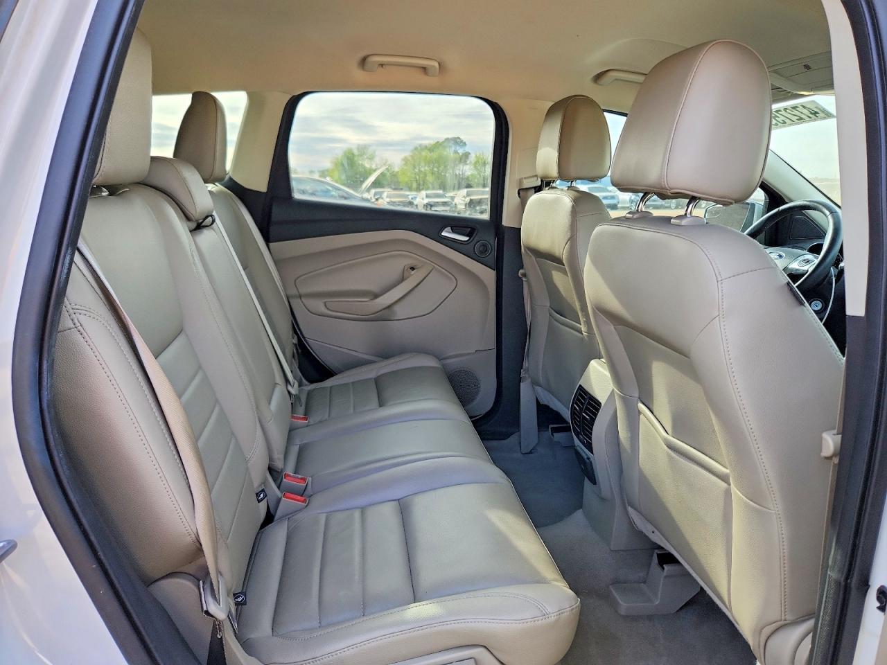 2016 FORD ESCAPE SE photo 21