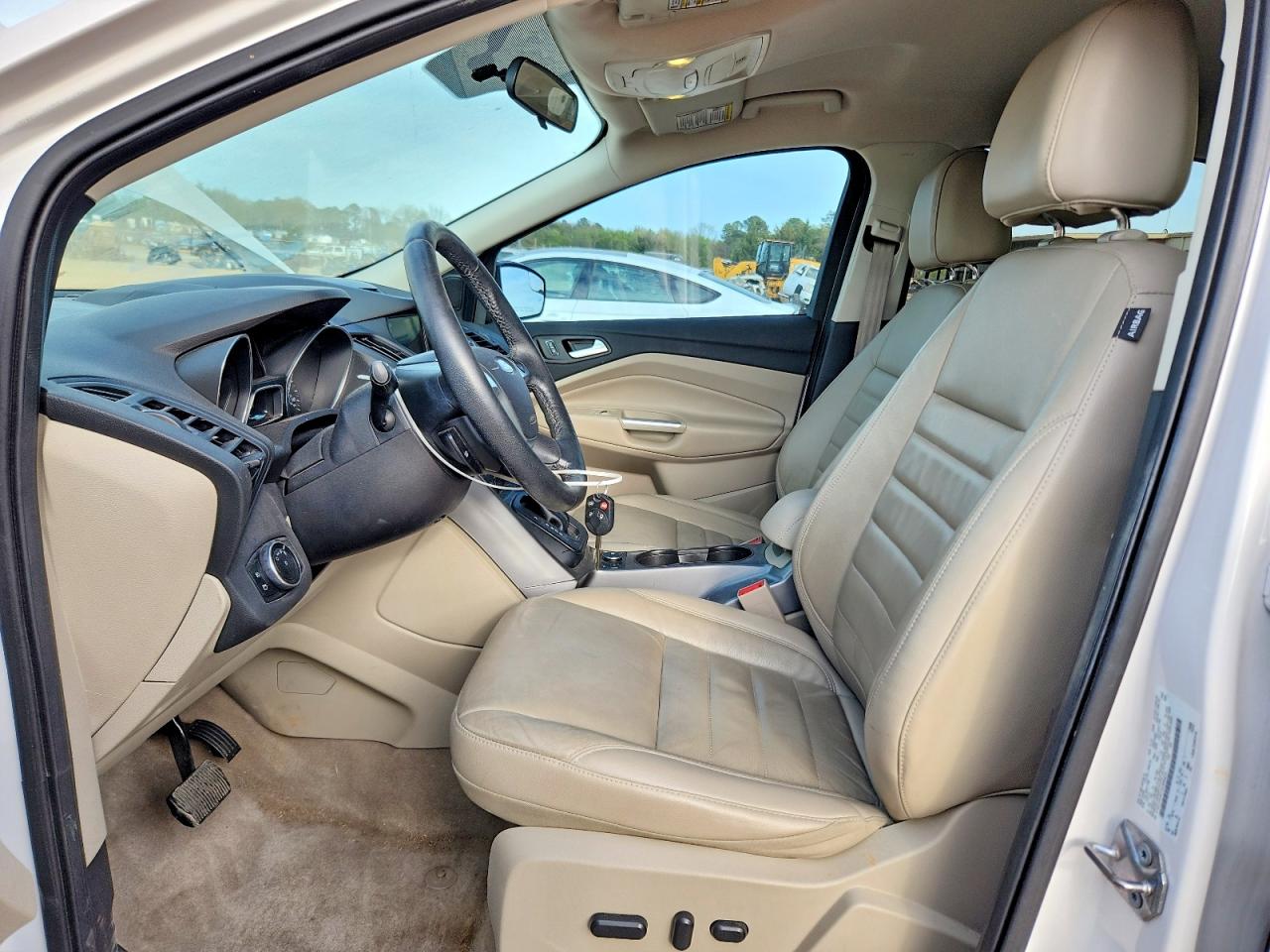 2016 FORD ESCAPE SE photo 13