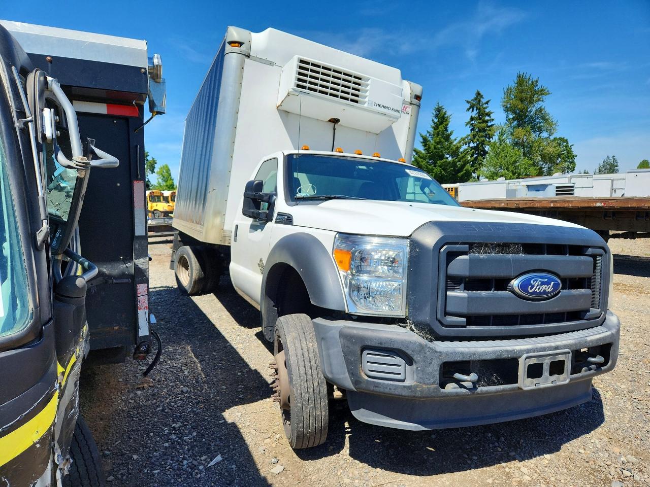 2016 FORD F550 SUPER DUTY REFRIGERATED BOX TRUCK photo 4