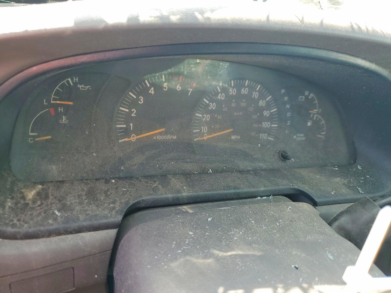 2002 TOYOTA TUNDRA SR5 V8 photo 17