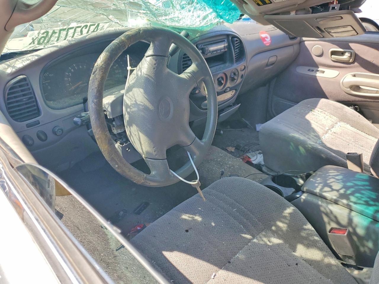 2002 TOYOTA TUNDRA SR5 V8 photo 15