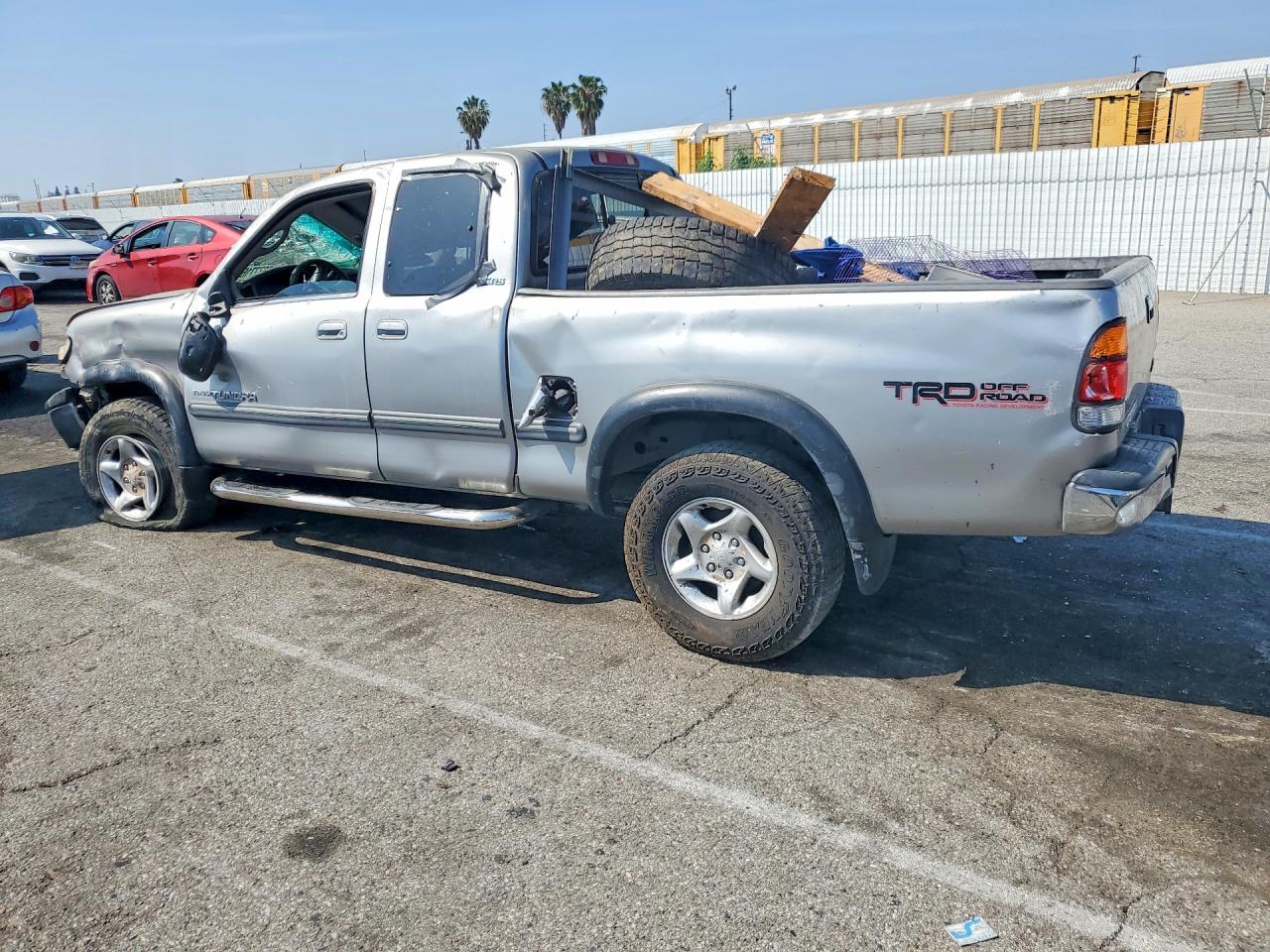 2002 TOYOTA TUNDRA SR5 V8 photo 3
