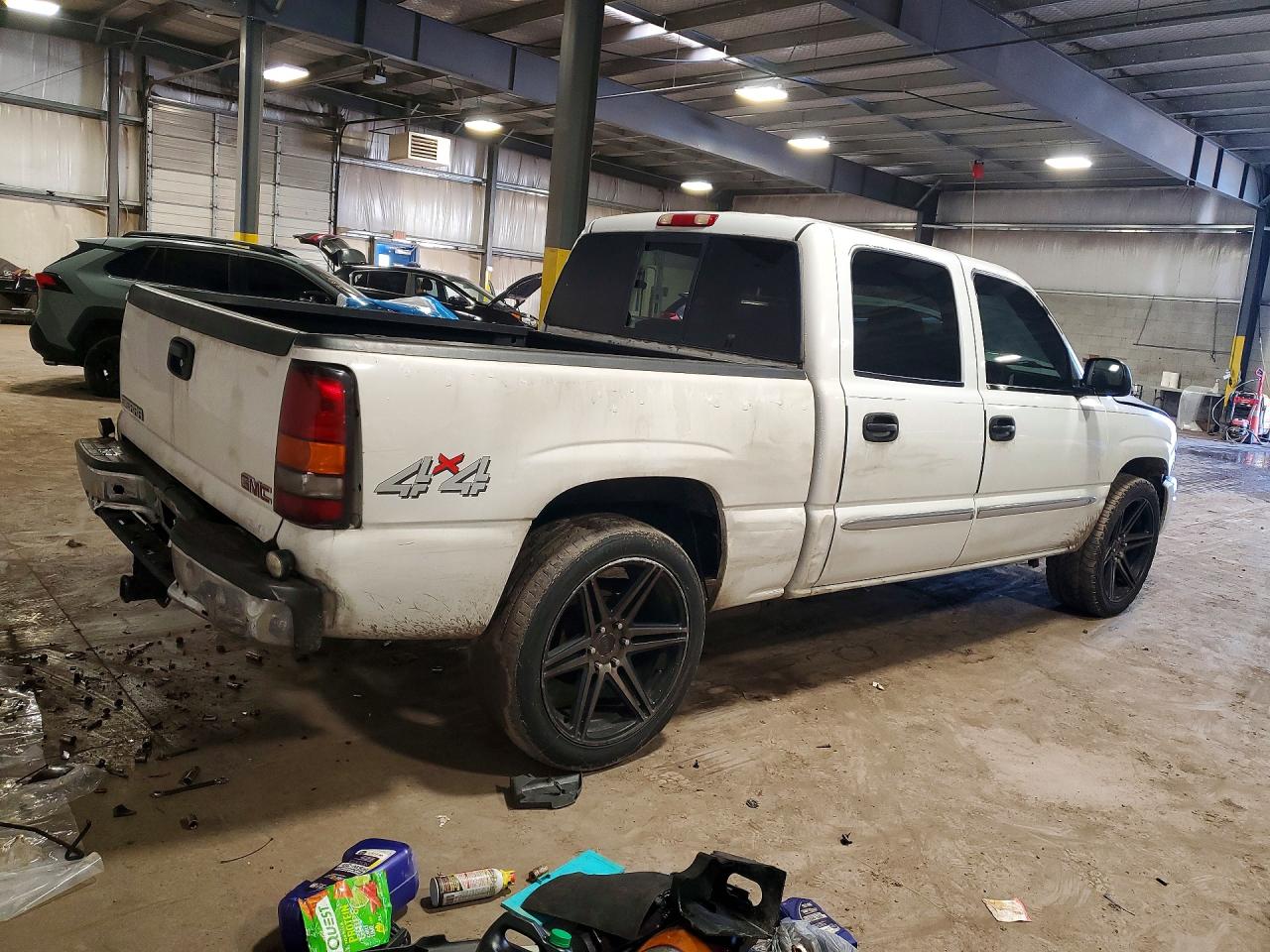 2006 GMC NEW SIERRA K1500 photo 3