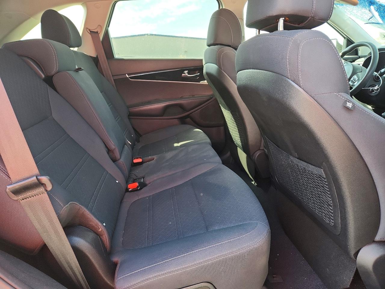 2017 KIA SORENTO LX photo 21