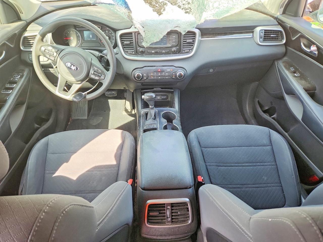 2017 KIA SORENTO LX photo 15