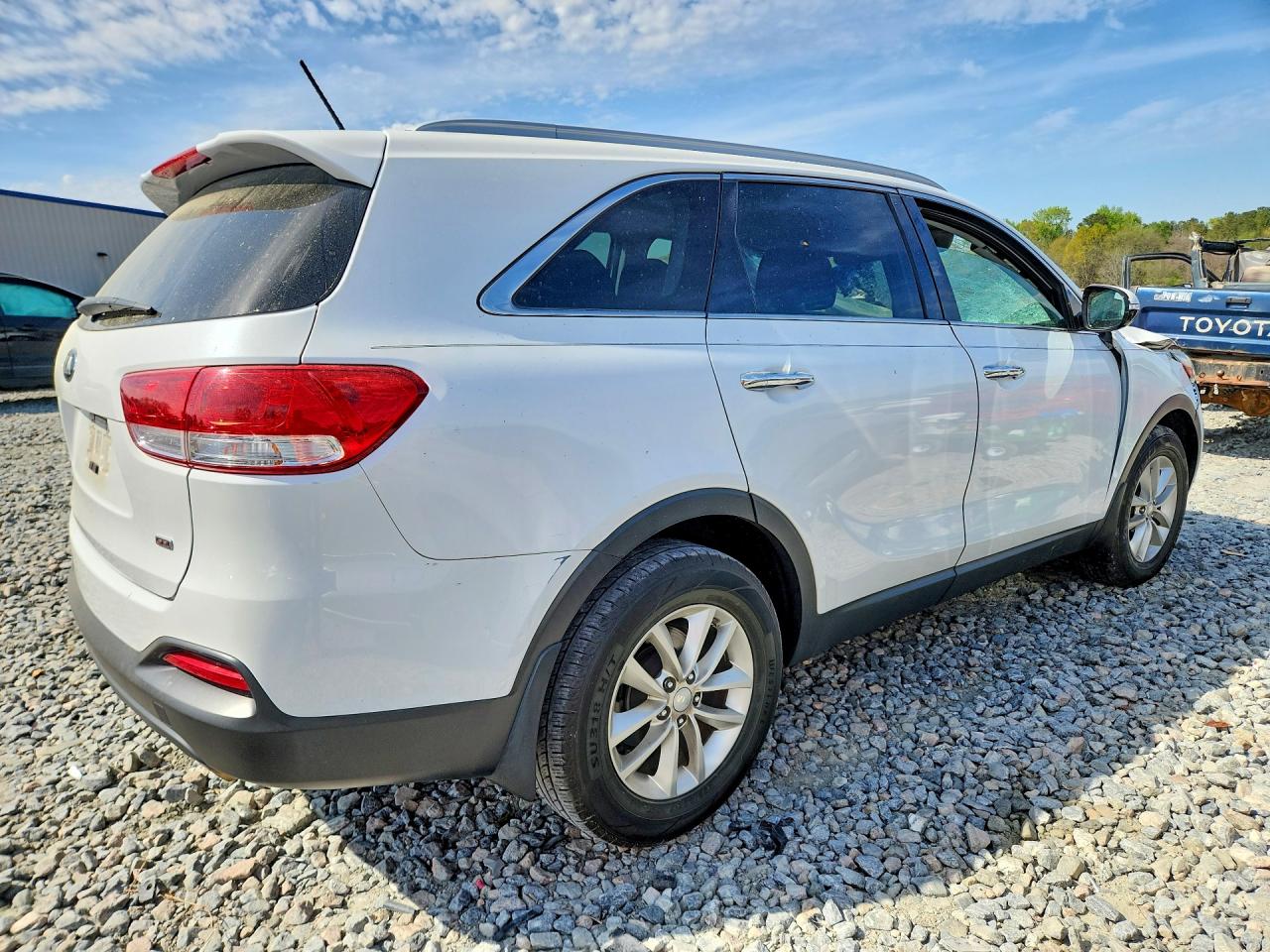 2017 KIA SORENTO LX photo 5