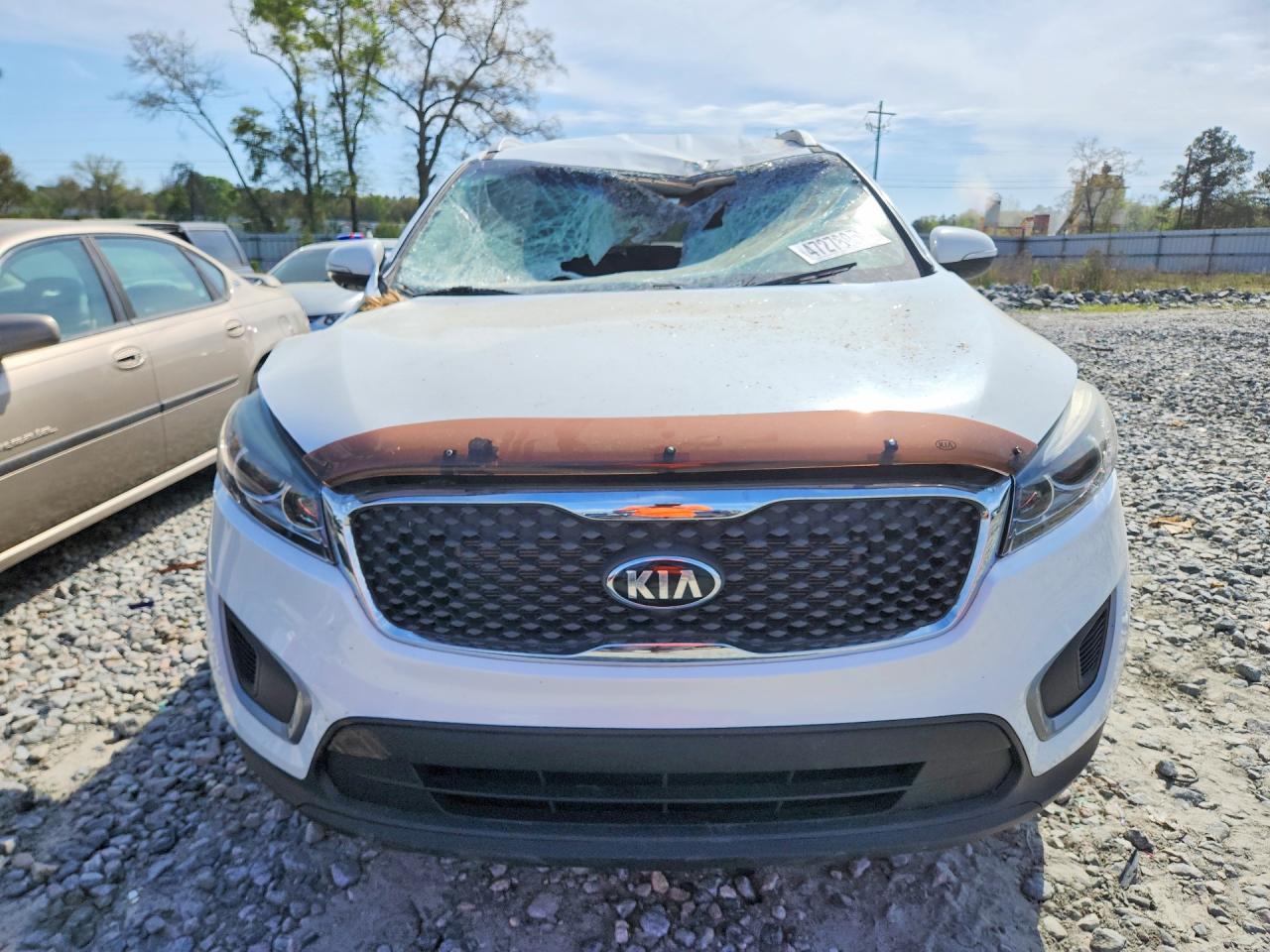 2017 KIA SORENTO LX photo 9