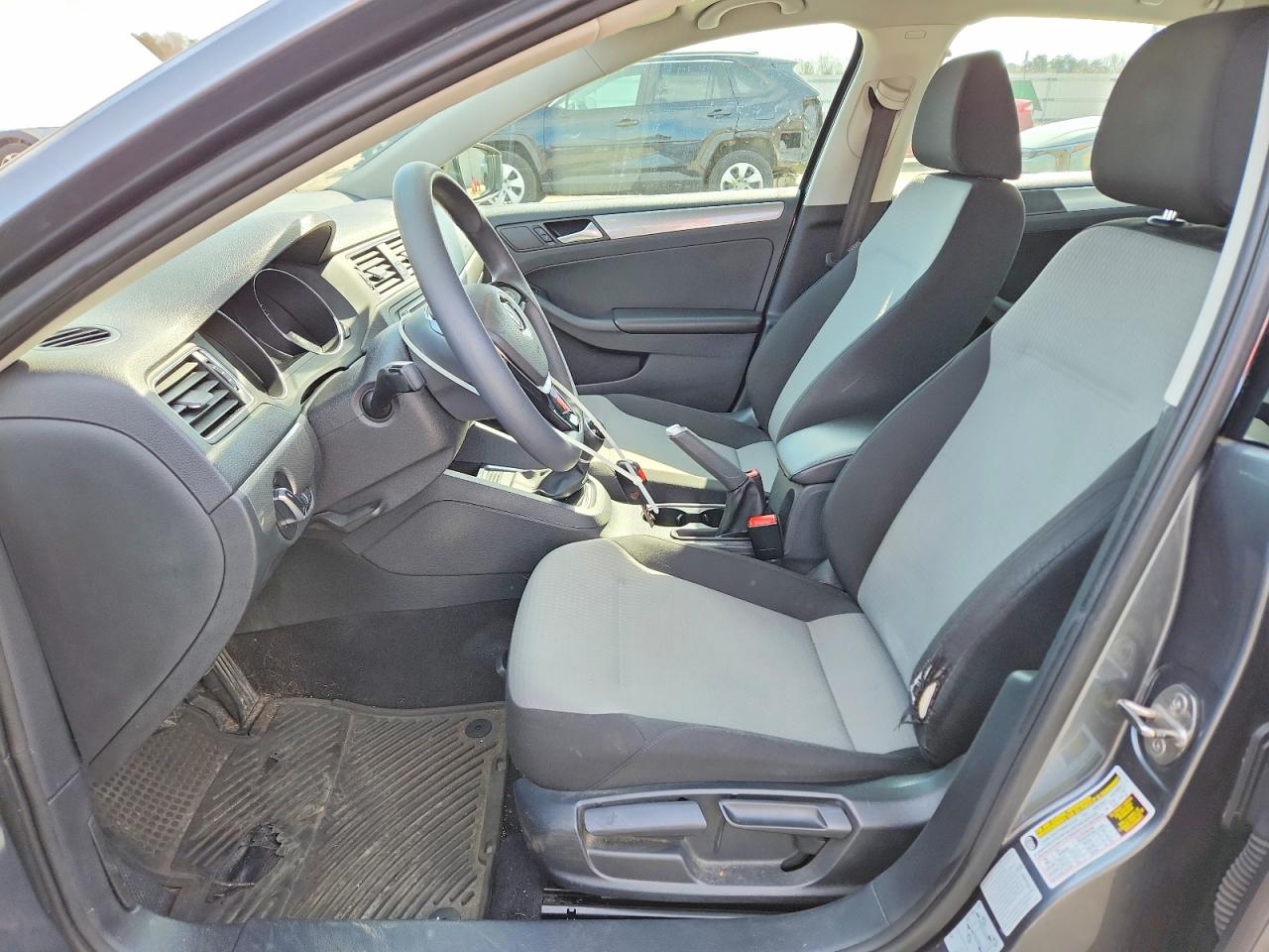 2017 VOLKSWAGEN JETTA S photo 13