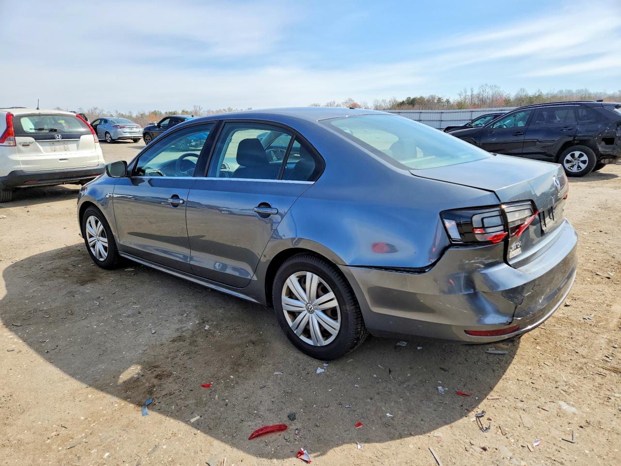 2017 VOLKSWAGEN JETTA S photo 3