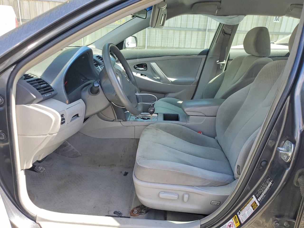 2008 TOYOTA CAMRY LE photo 19