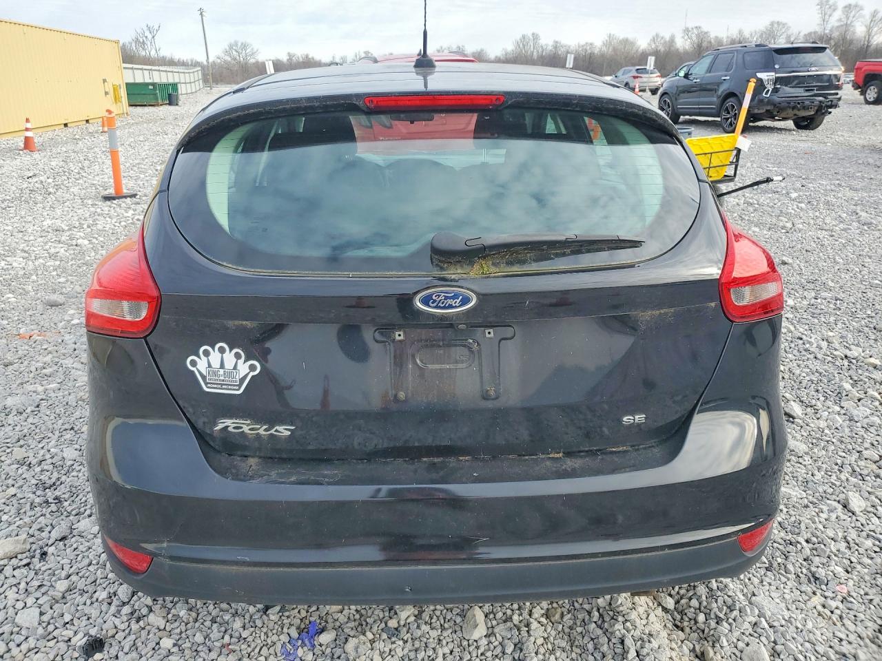 2017 FORD FOCUS SE photo 11