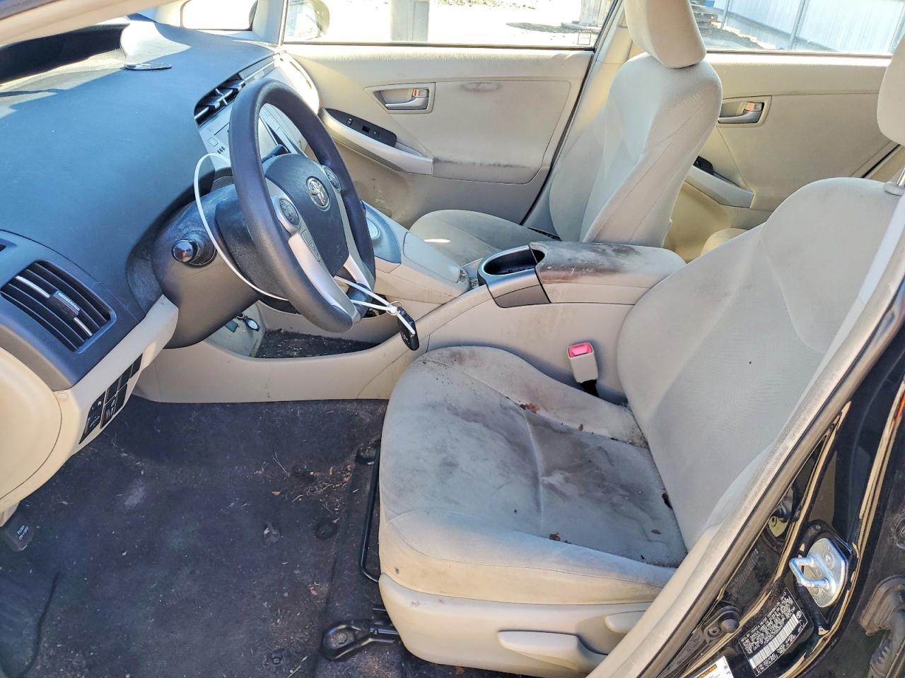 2013 TOYOTA PRIUS TWO photo 13