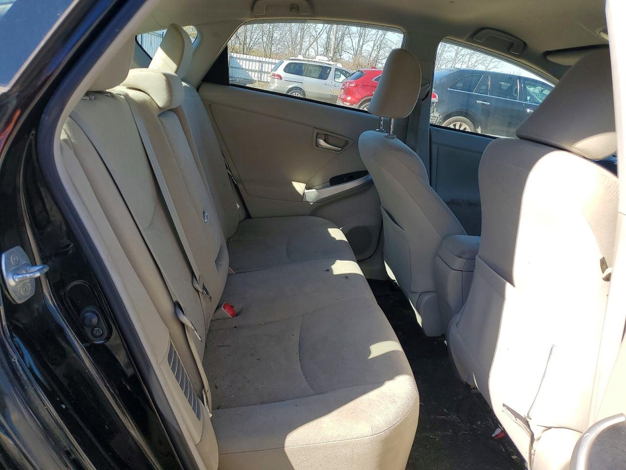 2013 TOYOTA PRIUS TWO photo 19