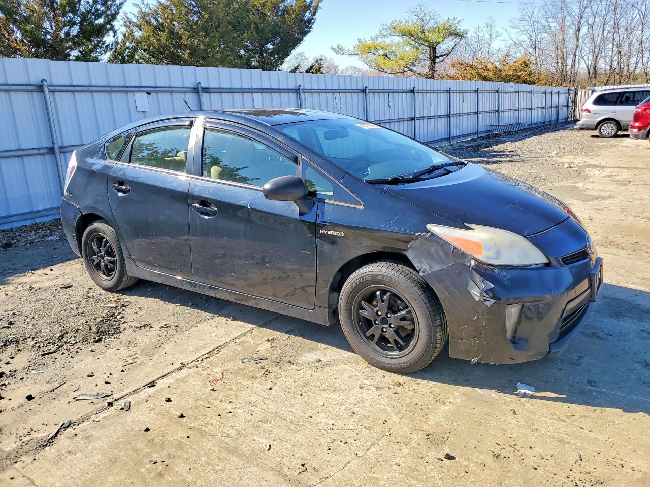 2013 TOYOTA PRIUS TWO photo 7