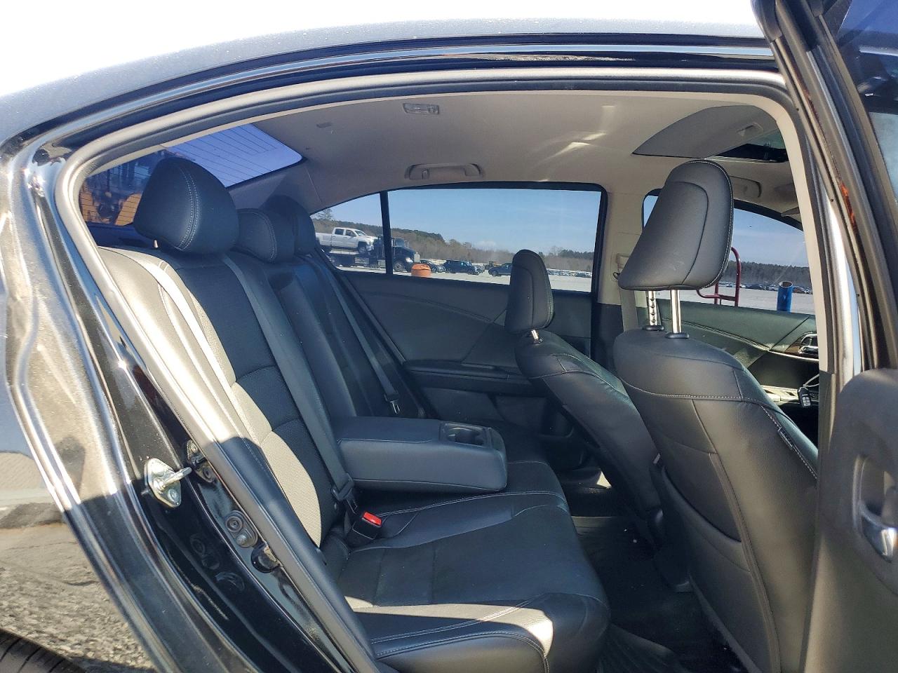 2017 HONDA ACCORD EXL photo 10