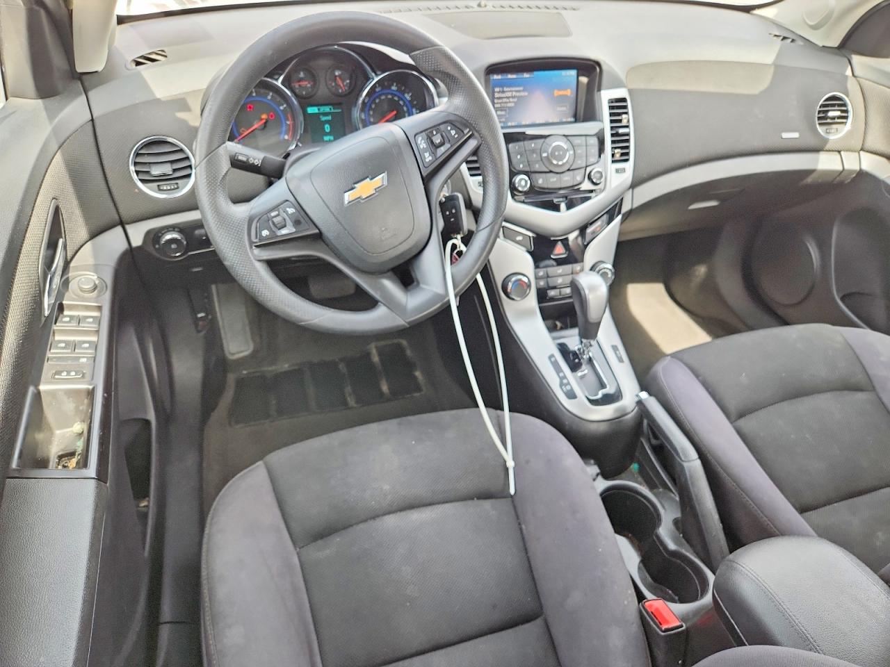 2015 CHEVROLET CRUZE LT photo 8