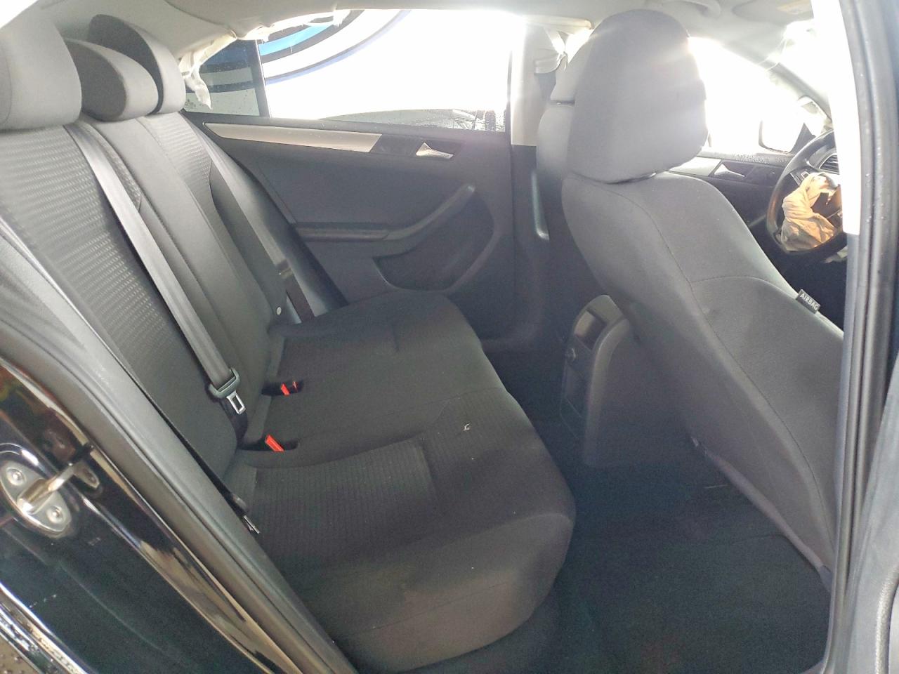 2016 VOLKSWAGEN JETTA SE photo 10