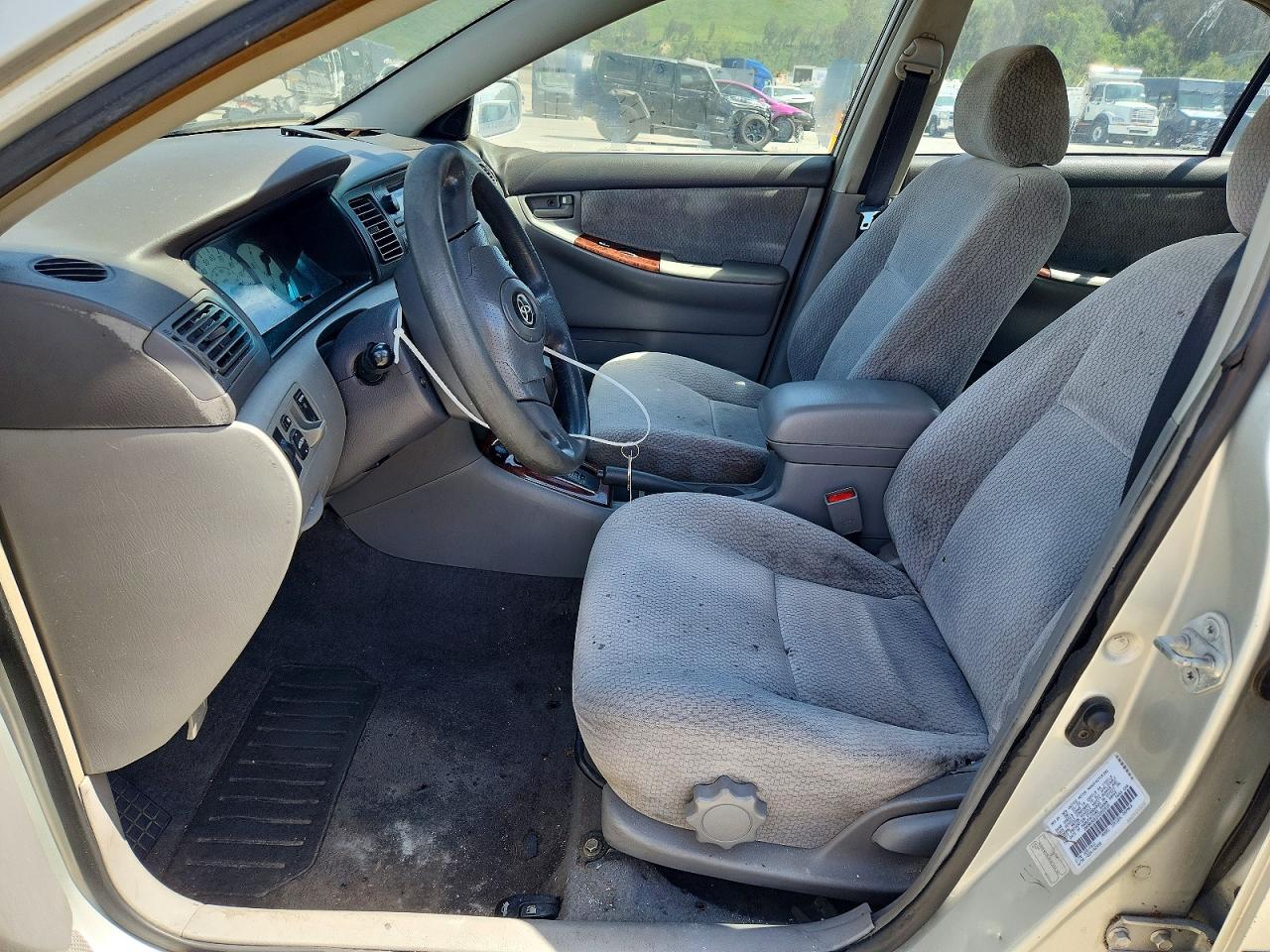 2003 TOYOTA COROLLA LE photo 19