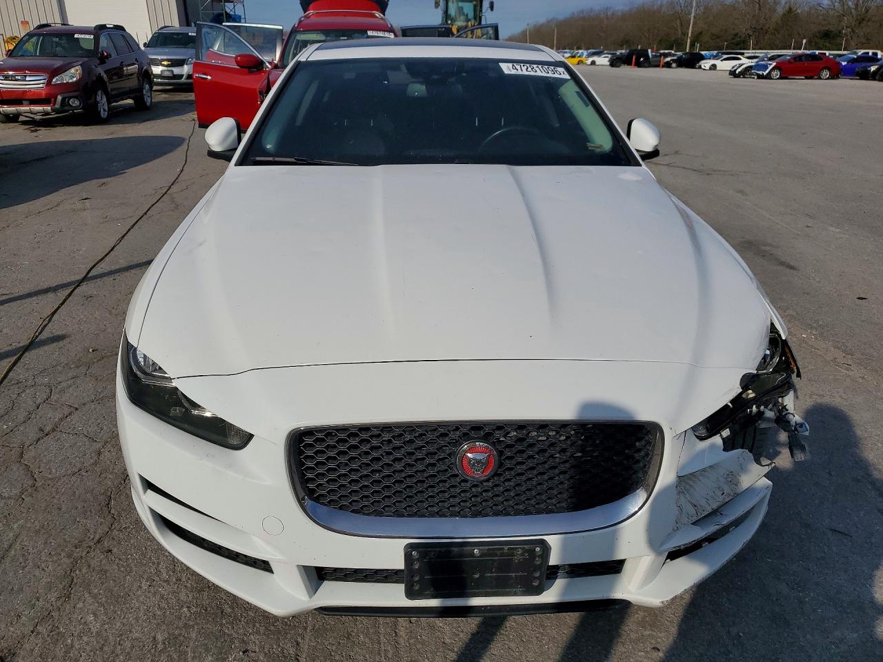 2017 JAGUAR XE photo 9