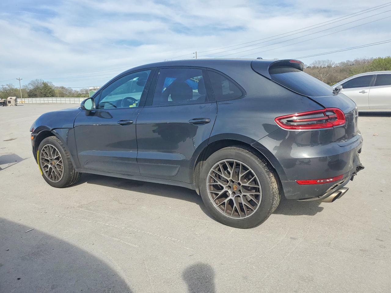 2018 PORSCHE MACAN S photo 4
