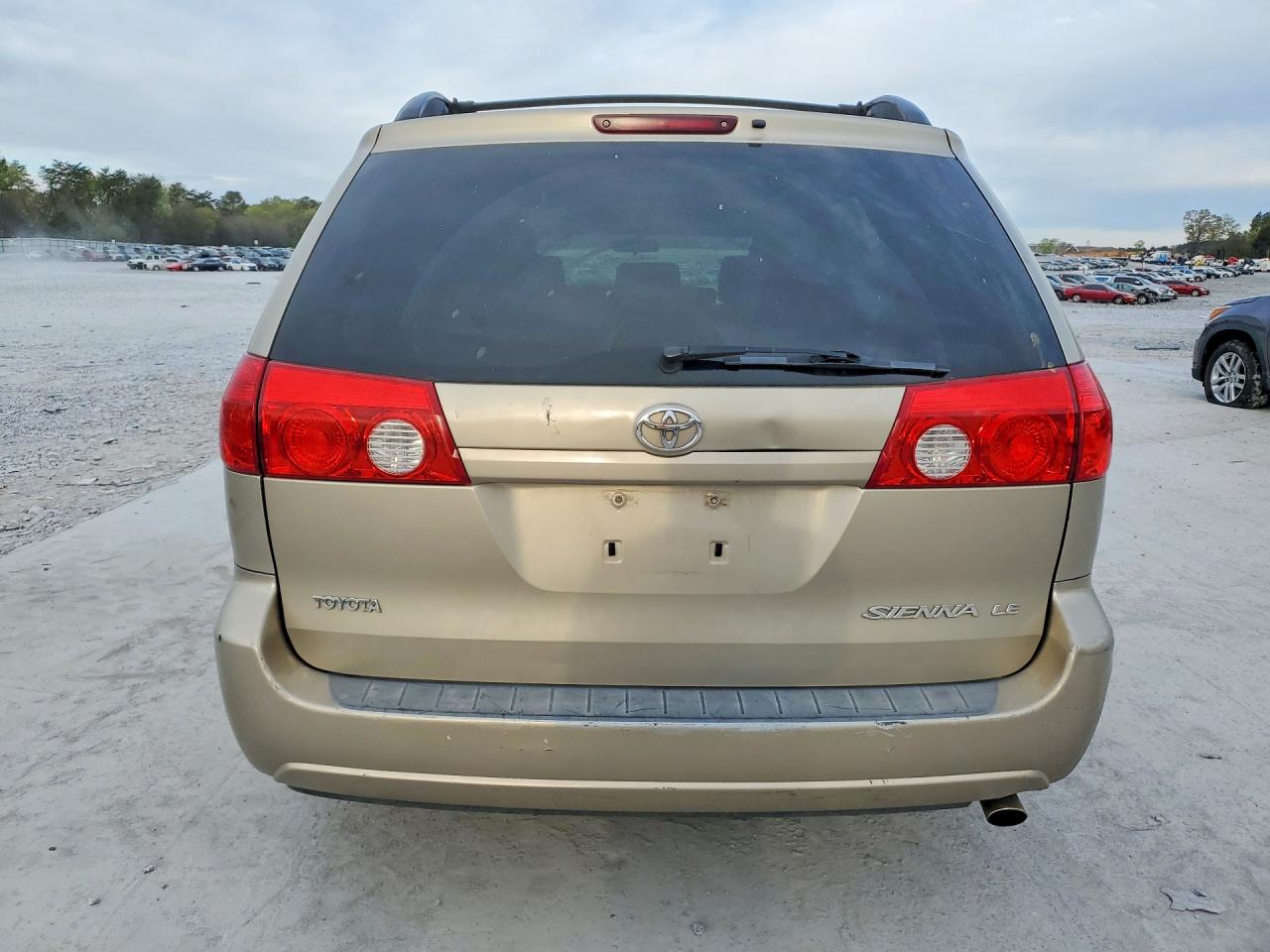 2006 TOYOTA SIENNA LE 8 PASSENGER photo 11