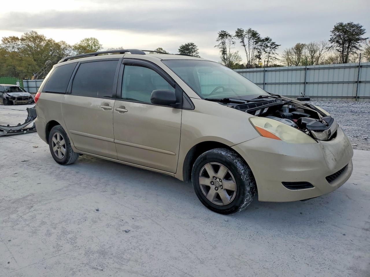 2006 TOYOTA SIENNA LE 8 PASSENGER photo 7
