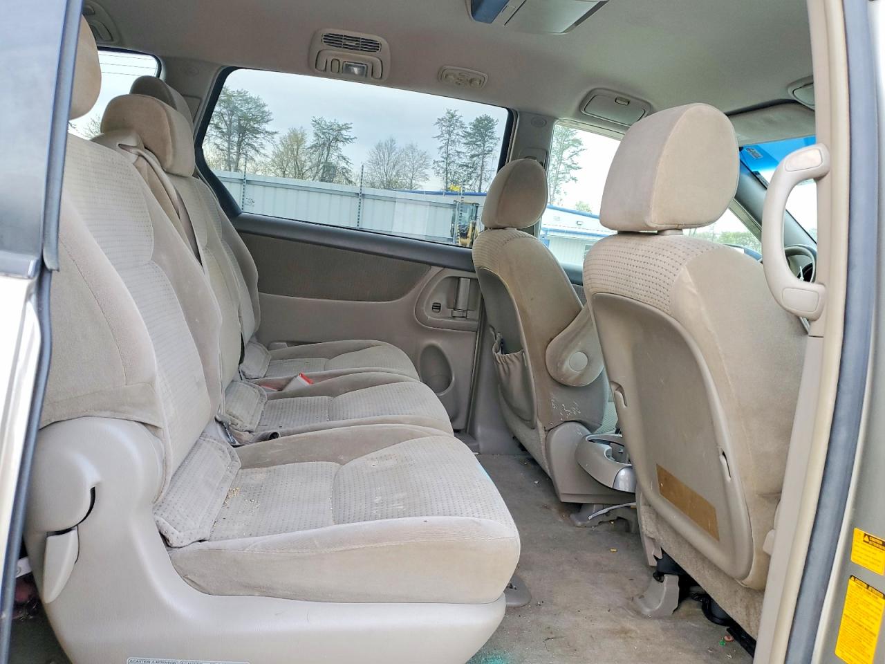 2006 TOYOTA SIENNA LE 8 PASSENGER photo 19