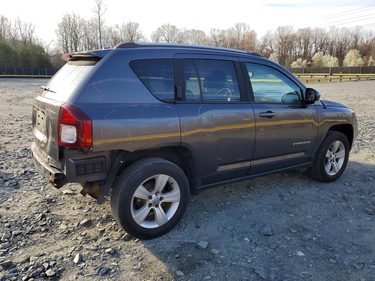 2016 JEEP COMPASS LATITUDE photo 3