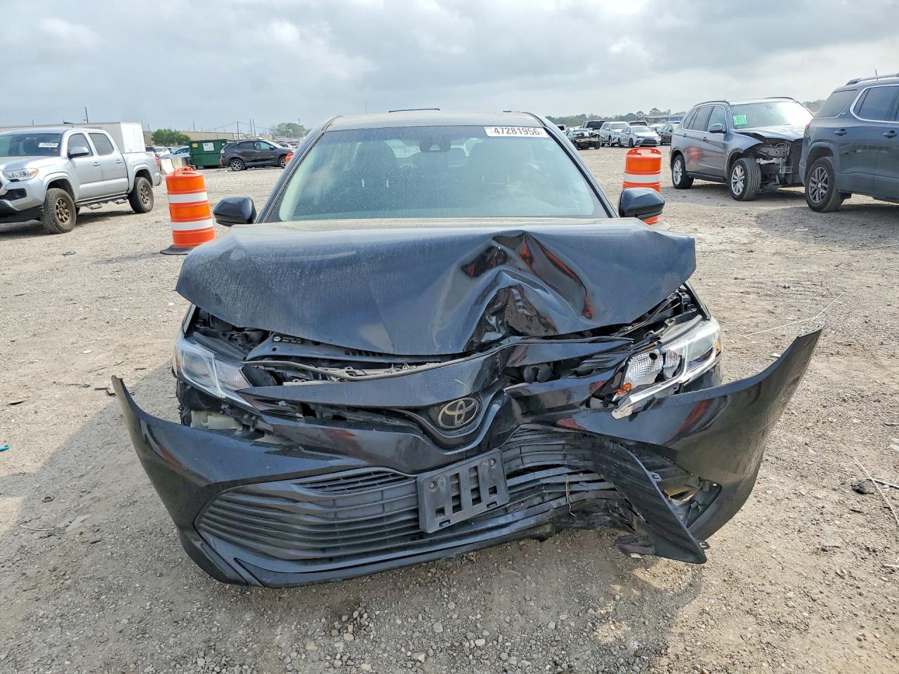2018 TOYOTA CAMRY photo 9