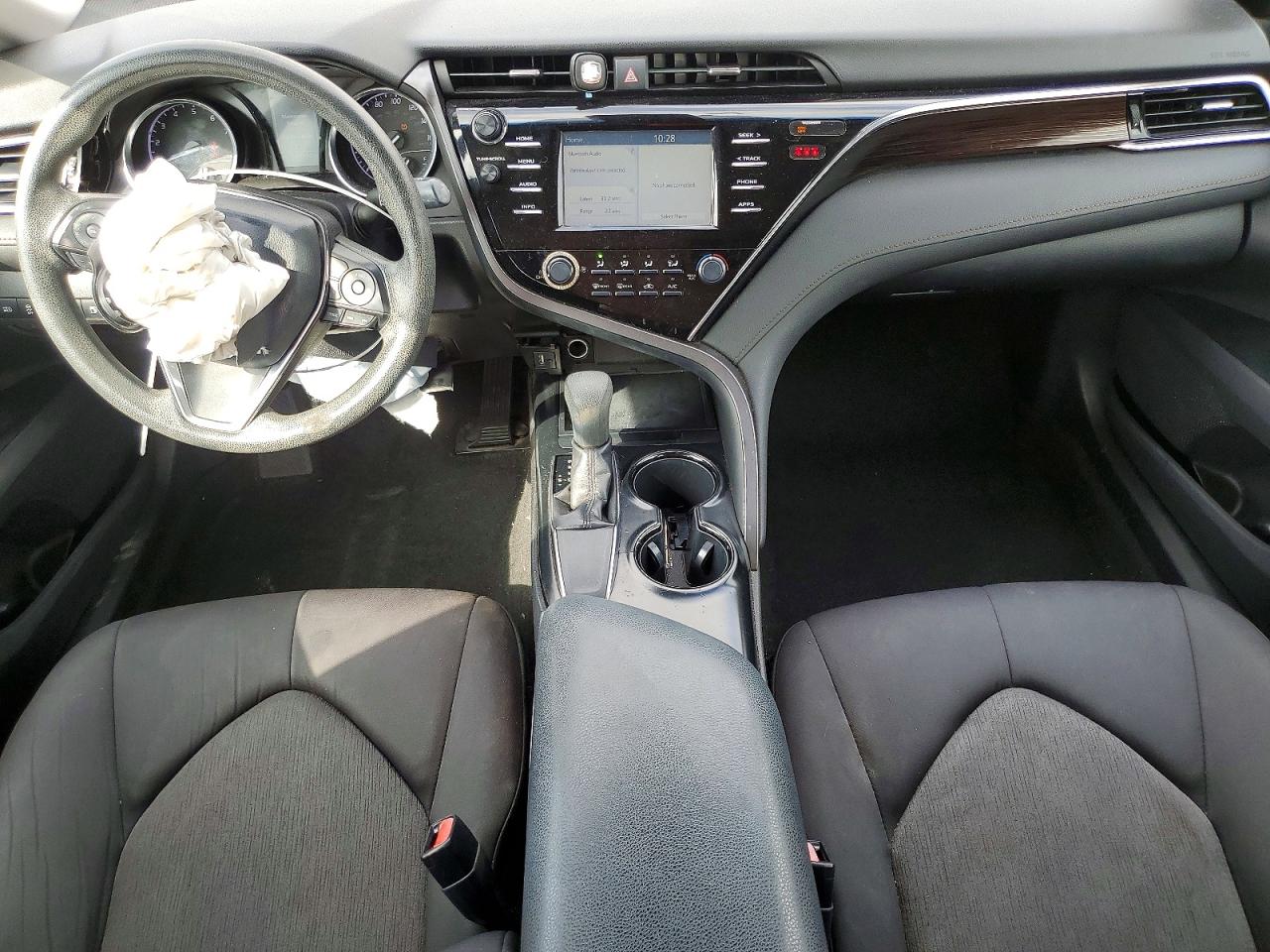 2018 TOYOTA CAMRY photo 15