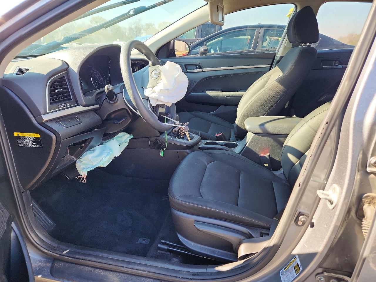 2018 HYUNDAI ELANTRA SE photo 13