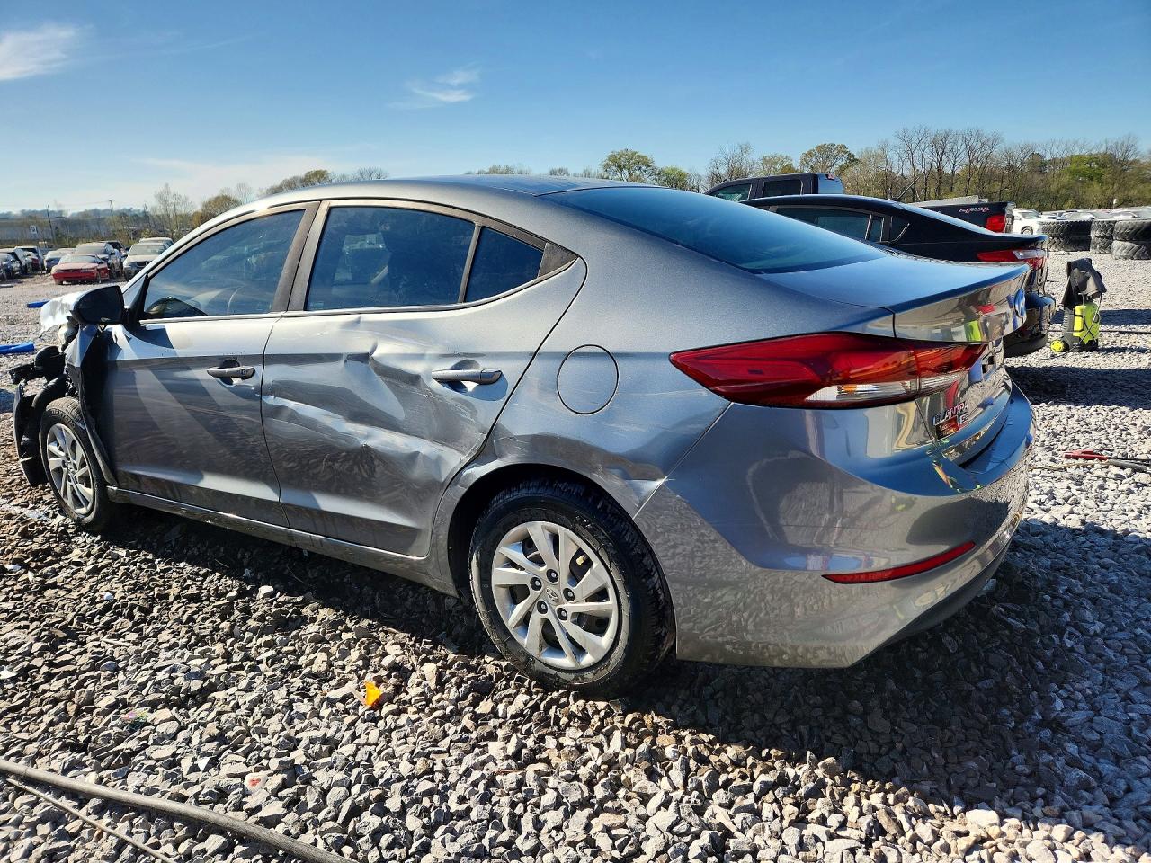 2018 HYUNDAI ELANTRA SE photo 3