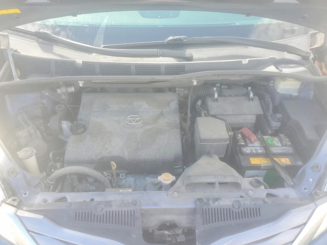 2016 TOYOTA SIENNA XLE 8-PASSENGER photo 23