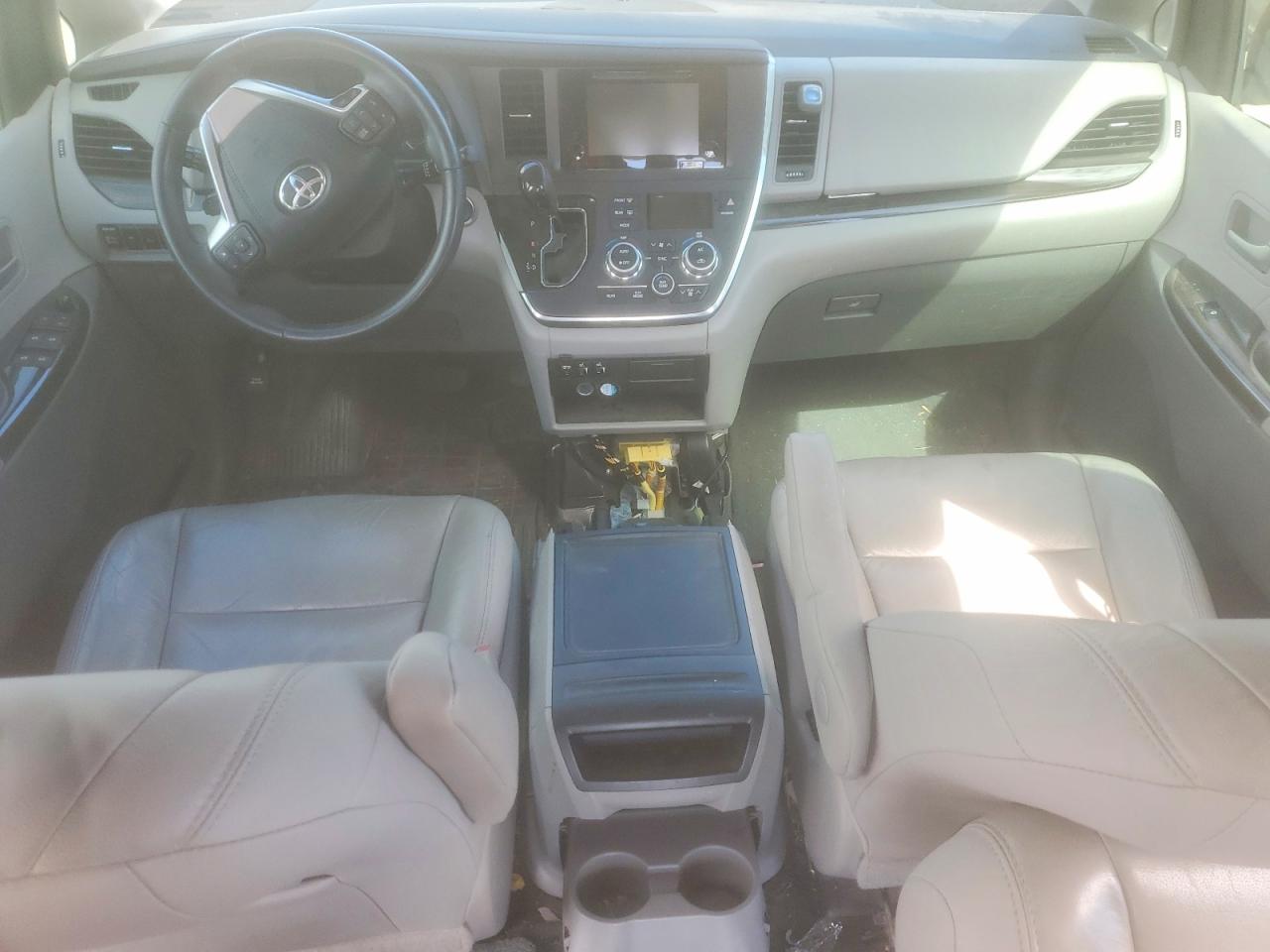 2016 TOYOTA SIENNA XLE 8-PASSENGER photo 15