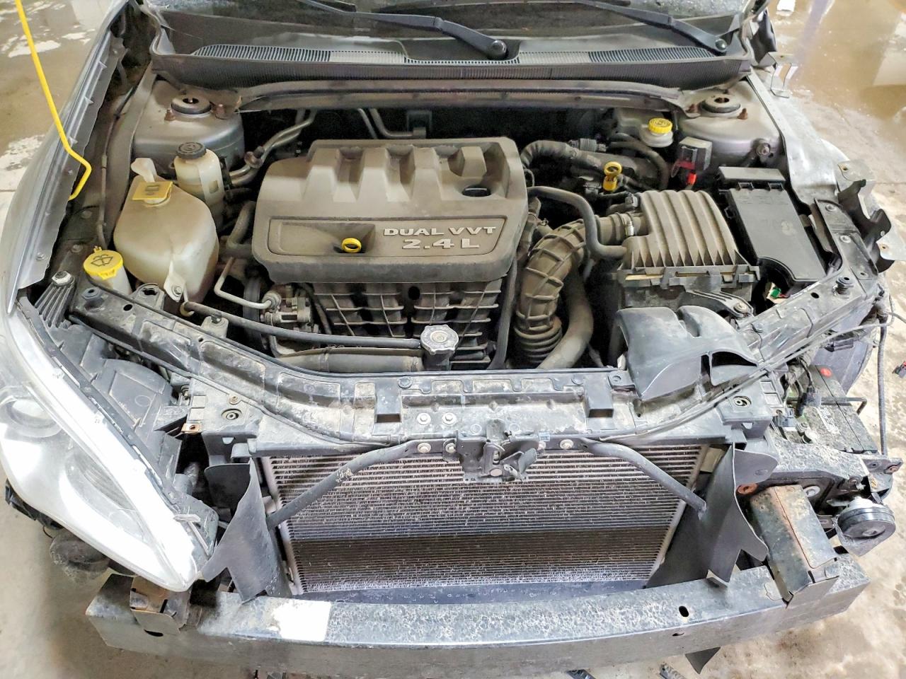 2013 CHRYSLER 200 LX photo 21