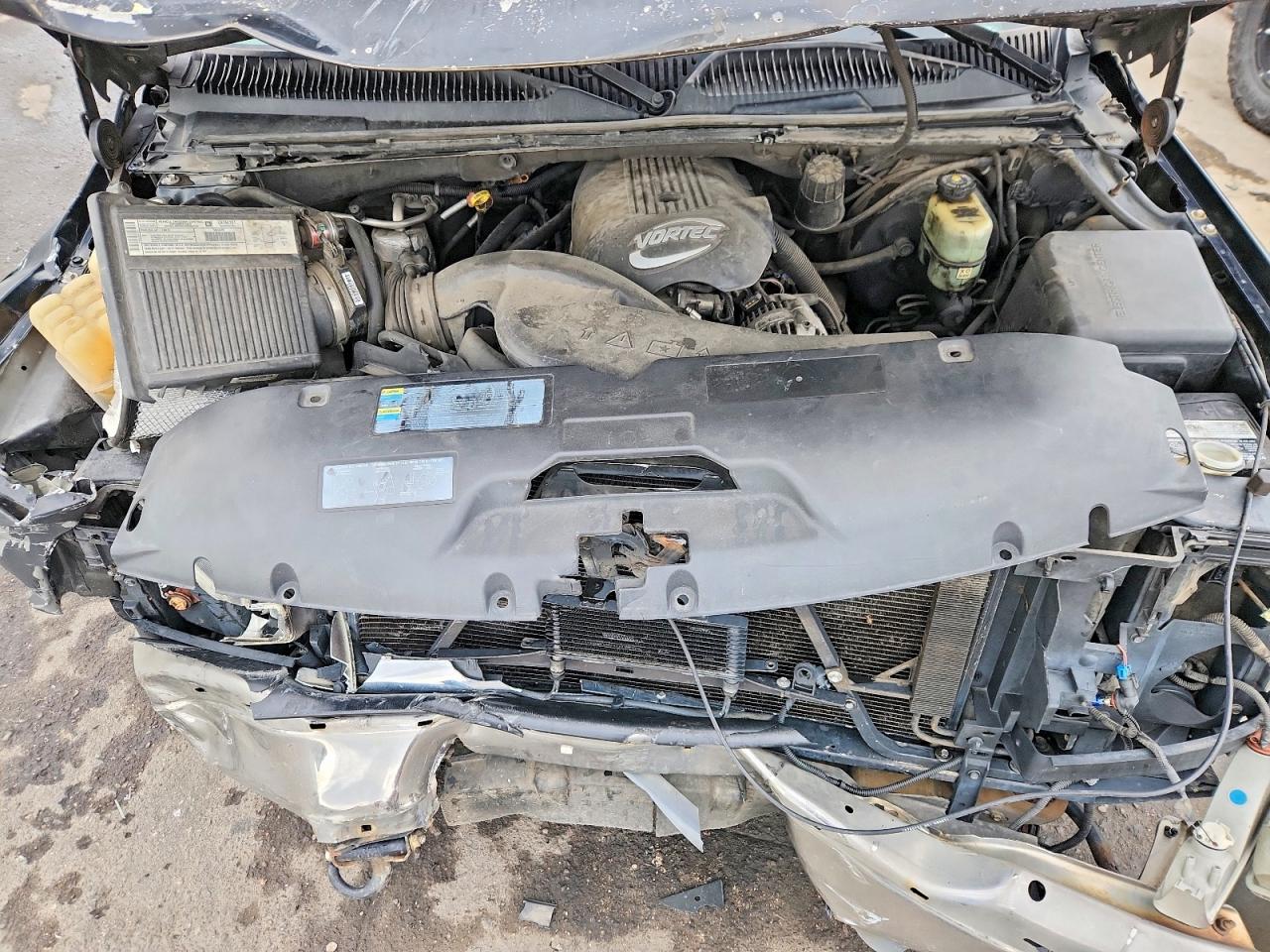 2002 GMC YUKON photo 34