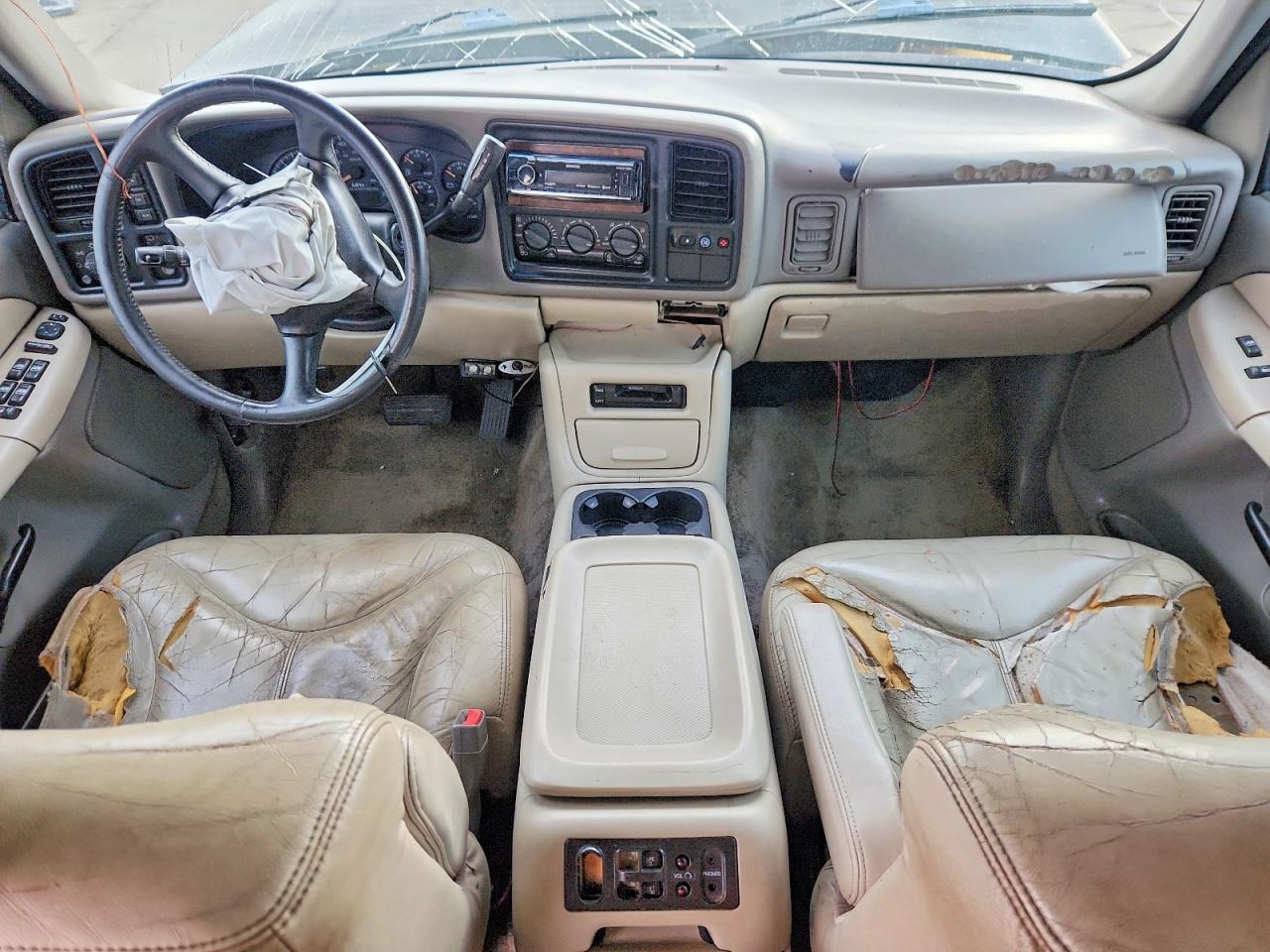 2002 GMC YUKON photo 22