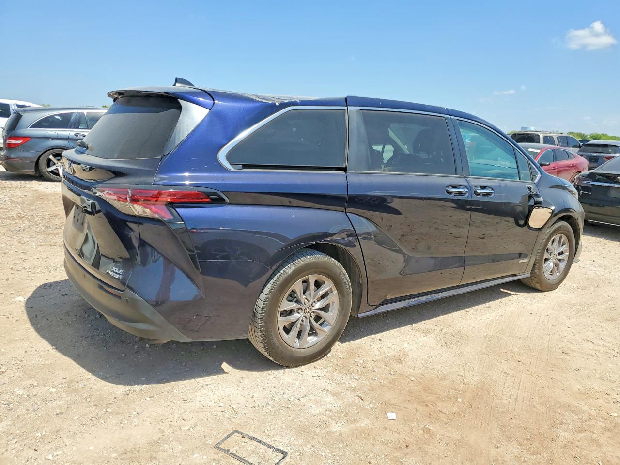 2021 TOYOTA SIENNA XLE 7-PASSENGER photo 5