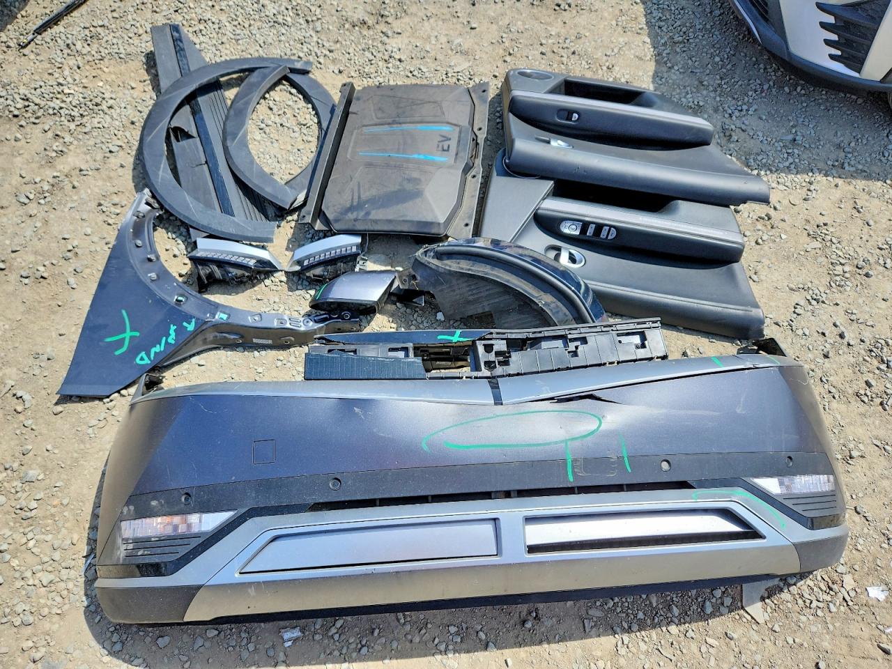 2023 HYUNDAI IONIQ 5 SEL photo 25