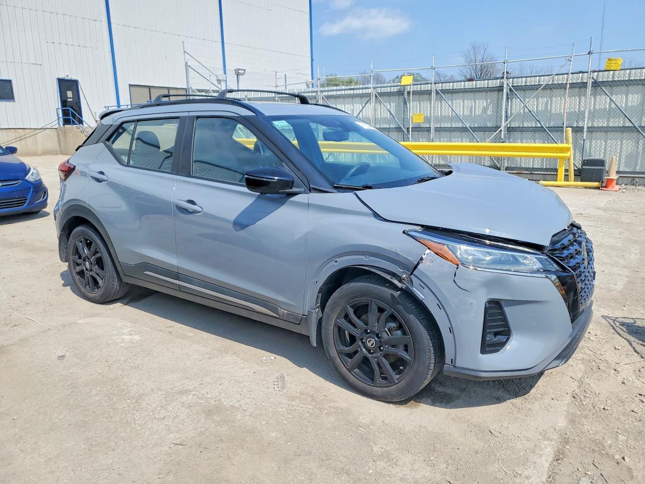 2021 NISSAN KICKS SR photo 7